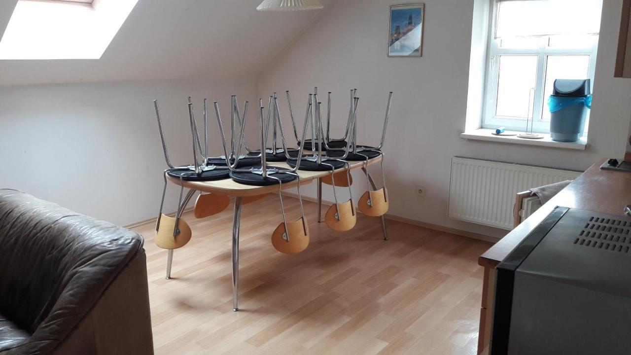 Ubytovaci Zarizeni Lovosice Bagian luar foto
