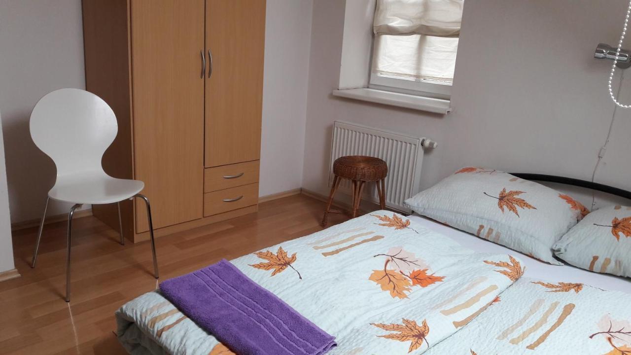 Ubytovaci Zarizeni Lovosice Bagian luar foto